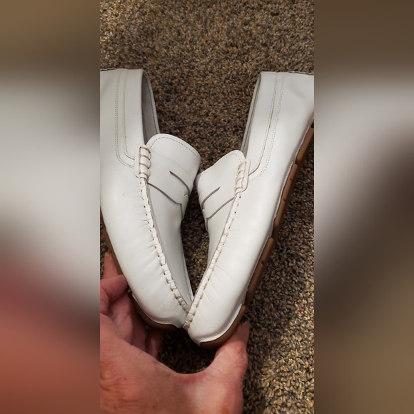 White Cole Haan shoes, size 8B, leather - Picture 3 of 6